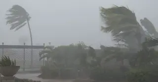 তিন জেলায় ৬০ কিলোমিটার বেগে ঝড়ো হাওয়ার সম্ভাবনা